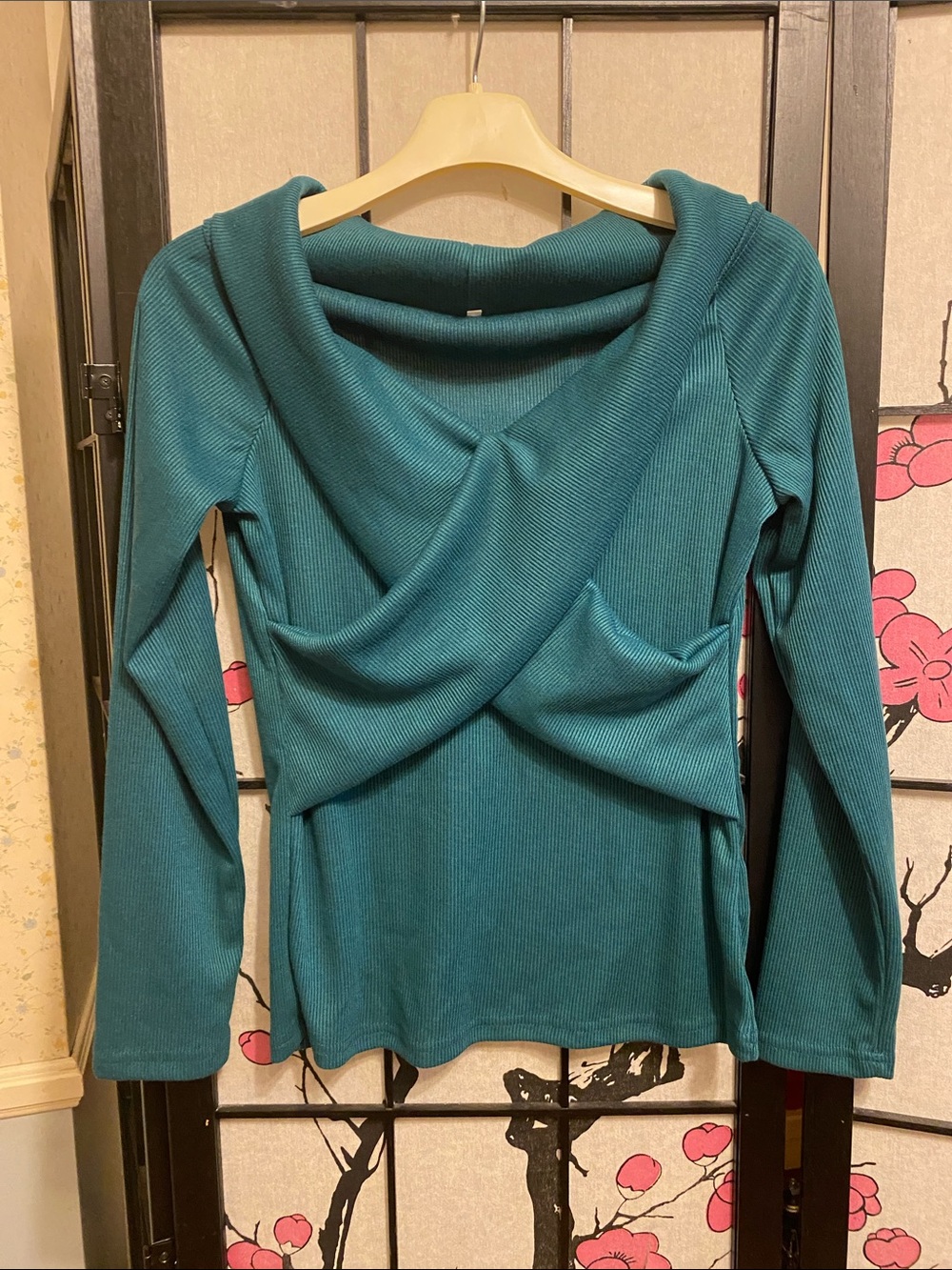 Amazon Essentials Teal Ribbed Long-Sleeve Twist Front Top